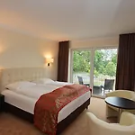 Am Kurpark 3*