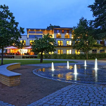 Hotell Am Kurpark 3*